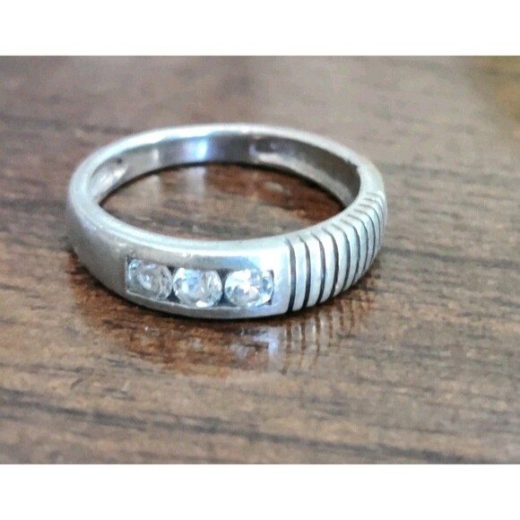 CZ 925 Sterling Silver Ring Band Size 6 Line Designs, 3g - Picture 1 of 7